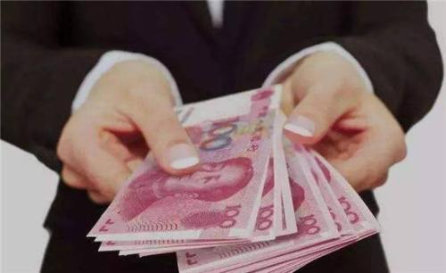 发生车祸致人死亡怎么赔偿？