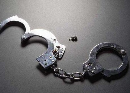 男子因涉嫌盗窃被刑事拘留 警方提醒市民注意防范扒窃