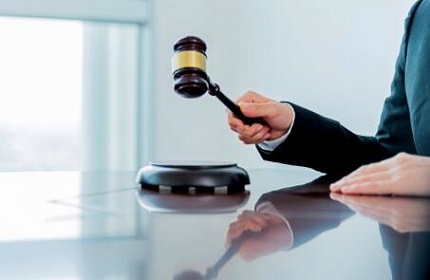 企业非法辞退员工如何维权？劳动法教你合法争取赔偿金