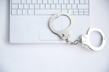 因涉嫌犯罪被刑事拘留怎么办？专业律师教你正确处理流程与应对方法