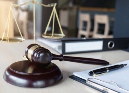 深圳刑事辩护律师专业团队高效办理各类刑事案件取保候审无罪辩护罪轻辩护减刑假释全面保障当事人合法权益