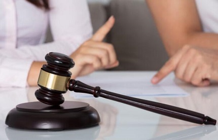 企业非法辞退员工如何维权？律师教你合法争取赔偿金与补偿金
