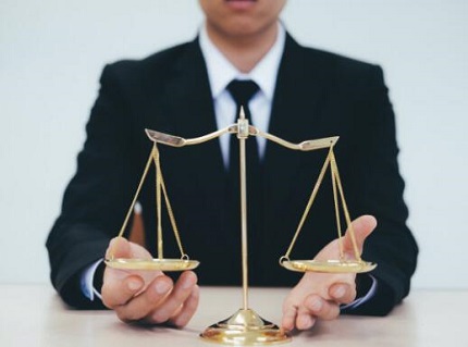 离婚财产分割指南：如何公平分配房产存款与婚后共同财产