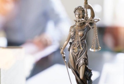深圳美国逮捕法律流程解析：被逮捕后的权利与应对措施指南