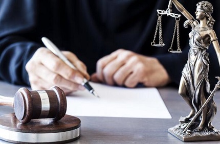企业非法辞退员工如何维权？律师教你合法争取赔偿金与补偿金