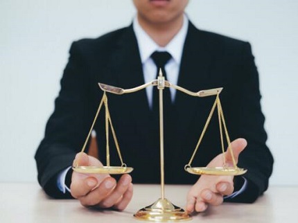 深圳盐田区刑事代理律师专业辩护团队，专注刑事案件辩护与代理，高效处理取保候审、罪轻辩护及上诉申诉，全力维护当事人合法权益