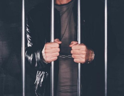 深圳坪山区刑事律师在线解答-专业律师团队为您提供刑事案件法律咨询与辩护服务