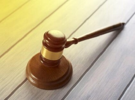 打官司收费多少合理？律师诉讼费收费标准详解及省钱技巧