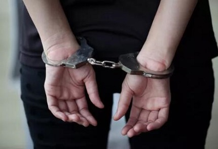 因涉嫌犯罪被刑事拘留怎么办？专业律师教你正确处理流程与应对方法