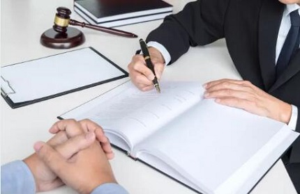 企业非法解除劳动合同员工如何通过协商维权争取赔偿金