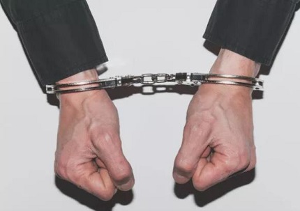 员工遭遇欠薪裁员如何维权？劳动法专家教你合法争取赔偿金与补偿金