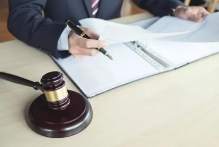 因涉嫌刑事拘留怎么办？专业律师解析拘留流程与当事人合法权益保障指南