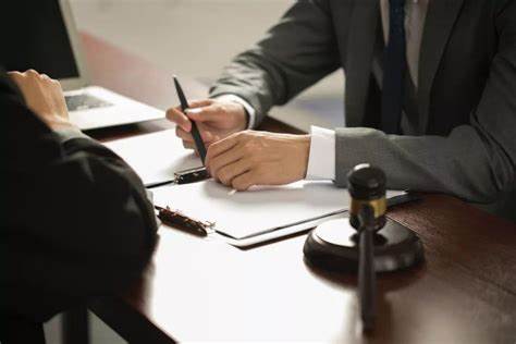 刑事诉讼律师专业辩护团队：高效解决刑事案件难题保障当事人权益