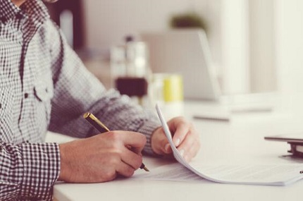 企业不给员工买社保后果有多严重？员工权益受损企业面临高额罚款和法律责任必须重视