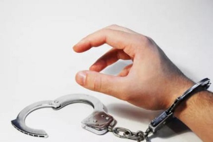 公司非法解除劳动合同怎么办？员工如何维权索赔？教你应对违法辞退争取赔偿金