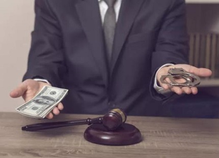 企业不交社保违法风险大 员工权益受损如何维权 社保缴纳政策解读